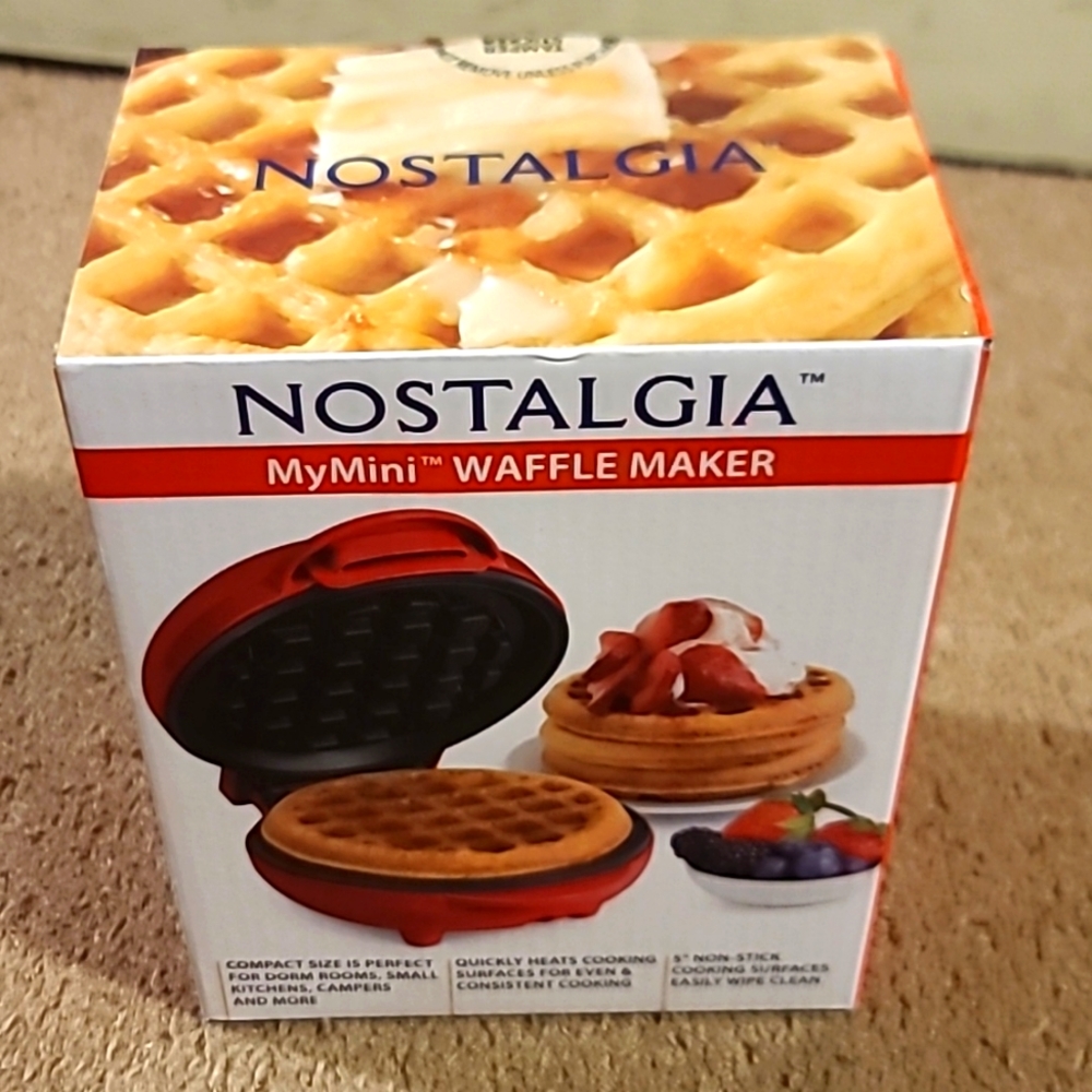 Nostalgia mymini waffle maker